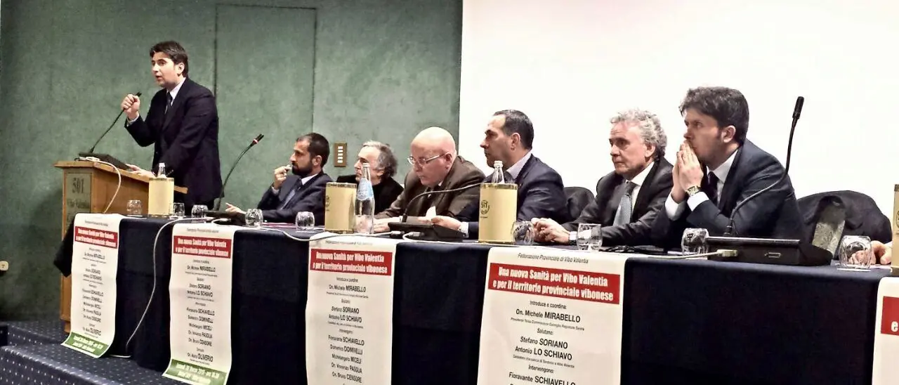 Oliverio a Vibo: ‘Il nuovo ospedale in due anni e otto mesi’. Lo Schiavo: 'Il comune sarà protagonista' VIDEO