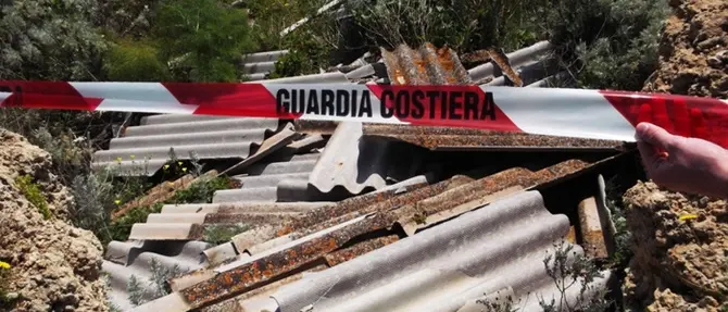 Sequestrata discarica abusiva: amianto all’interno del sito di Capo Colonna