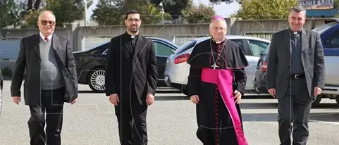 Il vescovo in visita pastorale negli studi de LaC