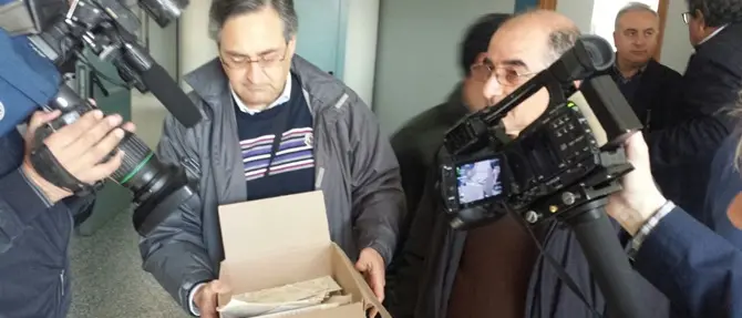 Negata la consegna della tessere elettorali ai dipendenti della provincia di Vibo Valentia. VIDEO E FOTO