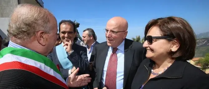 Oliverio, un 25 aprile con i sindaci