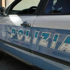 TAGLIEGGIAVANO UN IMPRENDITORE: TRE GIOVANI CALABRESI IN MANETTE