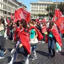 PROTESTA CALL CENTER, 500 MANIFESTANTI CALABRESI IN CORTEO A ROMA