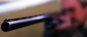 Spara contro casa del suo avvocato, arrestato 75enne