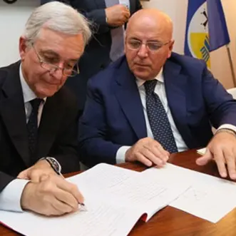 Catanzaro, firmato il contratto per la metropolitana VIDEO