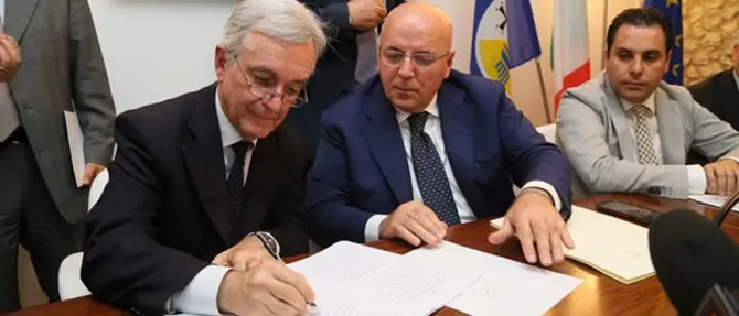 Catanzaro, firmato il contratto per la metropolitana VIDEO