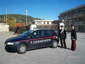 COLPI DI FUCILE CONTRO UN CONNAZIONALE: IN MANETTE UN ROMENO NEL COSENTINO