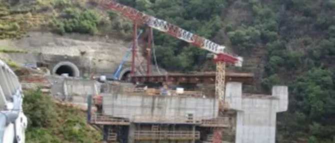 Viadotto crollato: Anas presenta progetto per rinforzo della pila