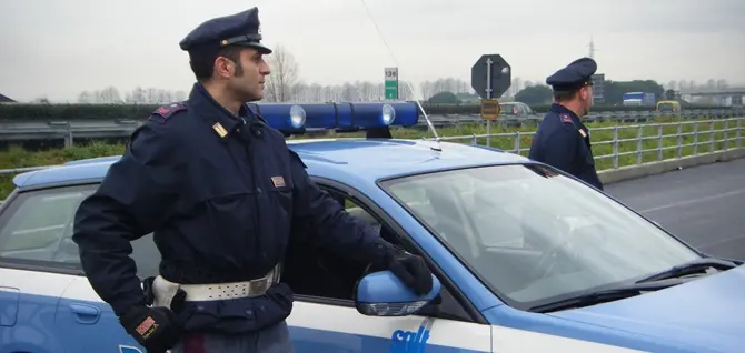 In auto con 130mila euro, arrestato calabrese vicino alla ‘ndrangheta