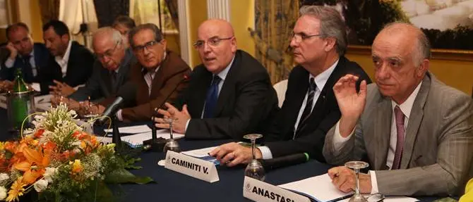 Oliverio all’Assemblea di Federalberghi: 'Abbiamo una miniera d’oro tra le mani'