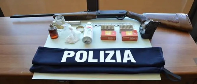 Vibo, deteneva un’arma e cocaina: arrestato