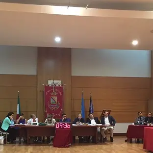 Comune di Lamezia, tutti giù dalla barca?
