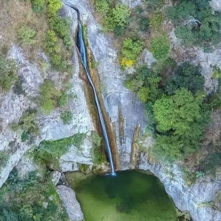 La Cascata di Giglietto a Carfizzi, un salto nel vuoto da 36 metri