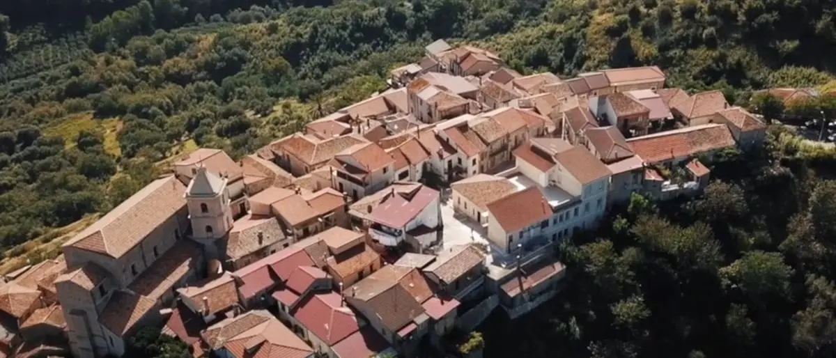 Motta Filocastro, l’incantevole borgo medievale sulla Via Popilia sulle colline del vibonese