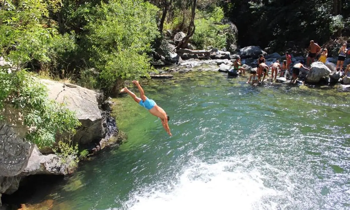 Lavanda, dinosauri e piscine naturali tra paesaggi da favola e divertimento: benvenuti in Calabria