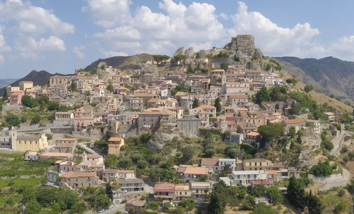 Bova tra storia e tradizioni, ecco la capitale della Calabria greca alle pendici dell’Aspromonte