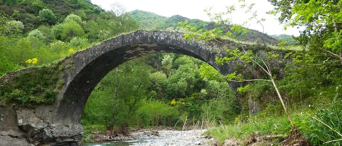 Gite all’aria aperta in Calabria: tre percorsi tra arte, storia e natura