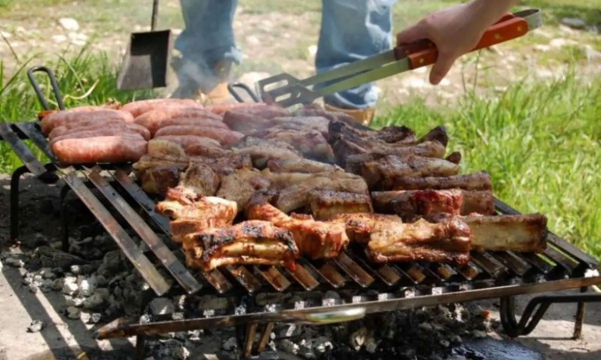 La grigliata calabrese perfetta per Ferragosto, regole e istruzioni per l’uso