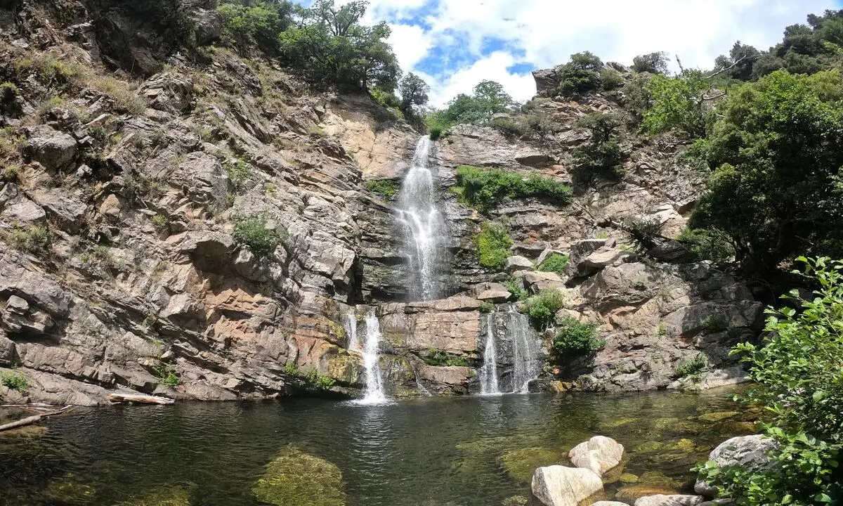 Dolomiti del Sud e cascate Forgiarelle: benvenuti tra le meraviglie d’Aspromonte