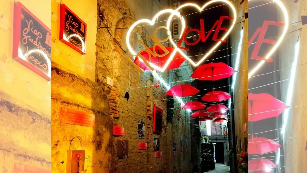 Oppido Mamertina, a San Valentino scoppia l’amore in “Vico Gradisca un bacio”