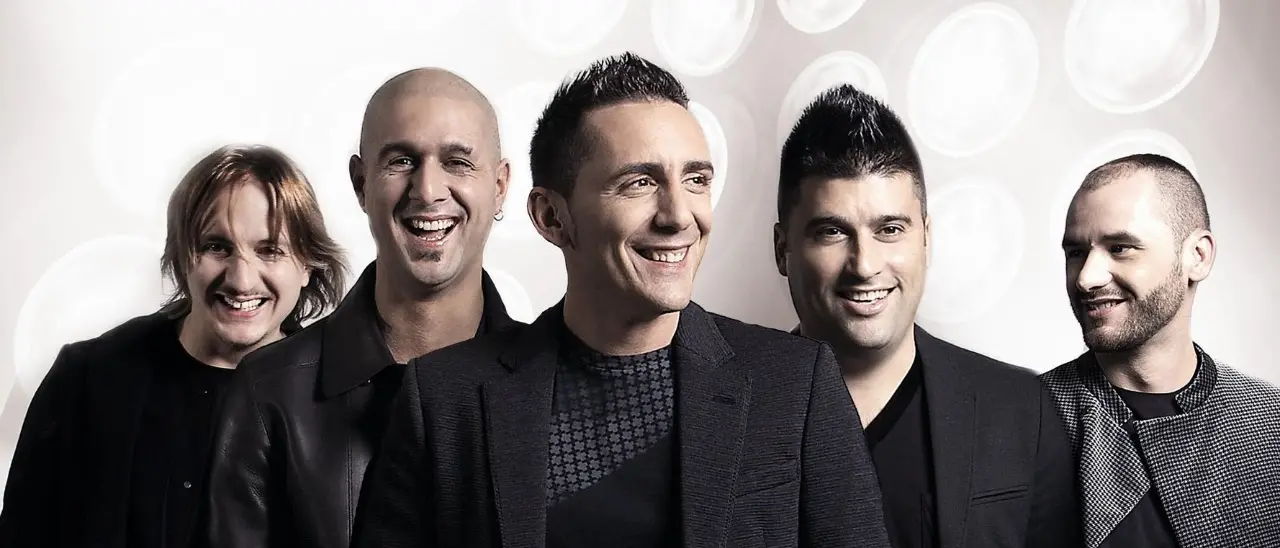 Dopo 10 anni i Modà ritornano a suonare in Calabria: a giugno la band capitanata da Kekko in concerto ad Acri