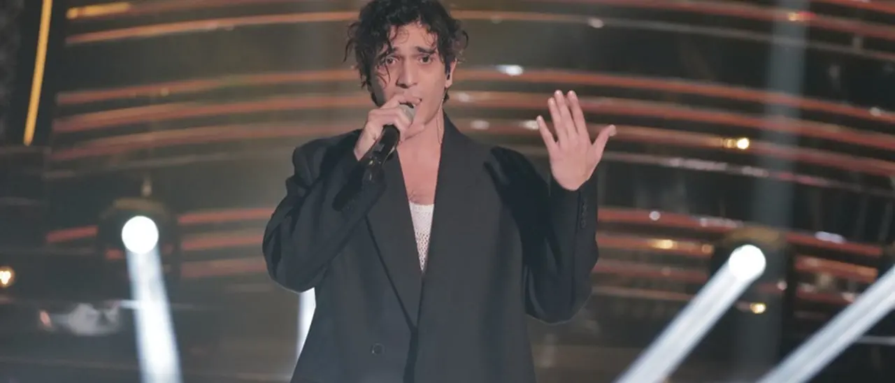 Tananai in concerto in Calabria: sarà tra i protagonisti del Roccella Summer Festival