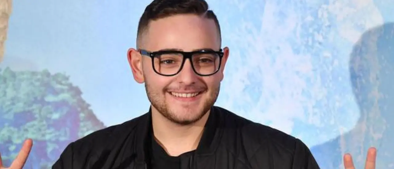 Isola Summer 2023, Rocco Hunt in concerto al porto turistico di Le Castella il 12 agosto