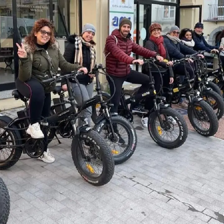 Riscoprire la città di Catanzaro in bici: i giovani di “Artemide” promuovono un bike tour per le vie del centro