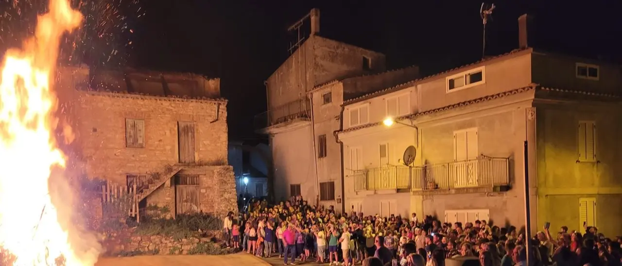 Il fuoco del “Pagghiaru”, a Girifalco un rito di purificazione le cui origini si perdono nel tempo