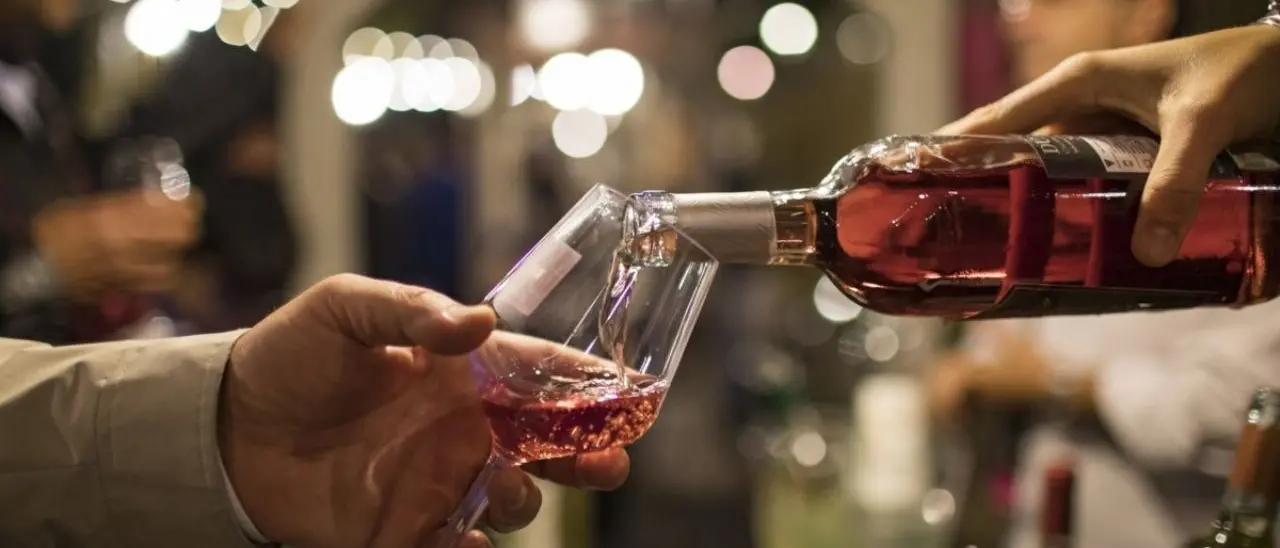 Cosenza Wine Distict, il 30 giugno alla Villa Vecchia l’evento dedicato ai vini calabresi