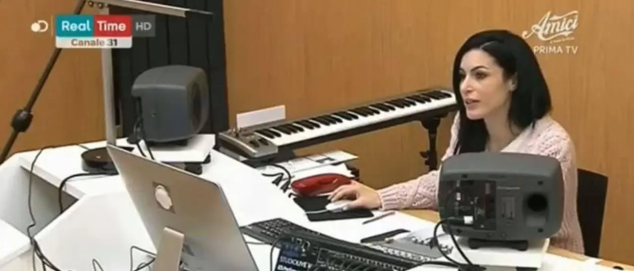 La storia di Cecilia, la vocal coach calabrese che guida i talenti verso i palcoscenici più importanti