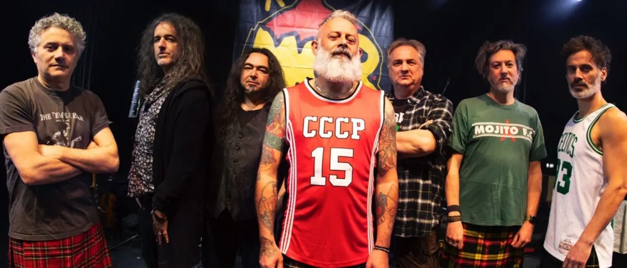 Modena City Ramblers e Peppe Voltarelli sul palco del Paese di Gertrude