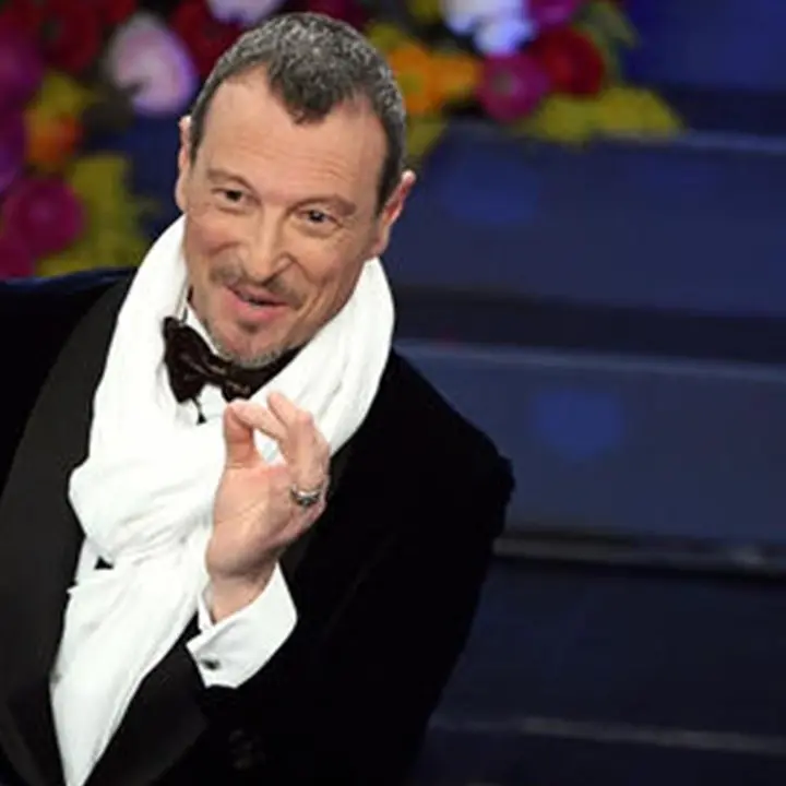 Capodanno Rai, Amadeus rivela il cast de L’Anno che verrà a Crotone: ecco chi salirà sul palco