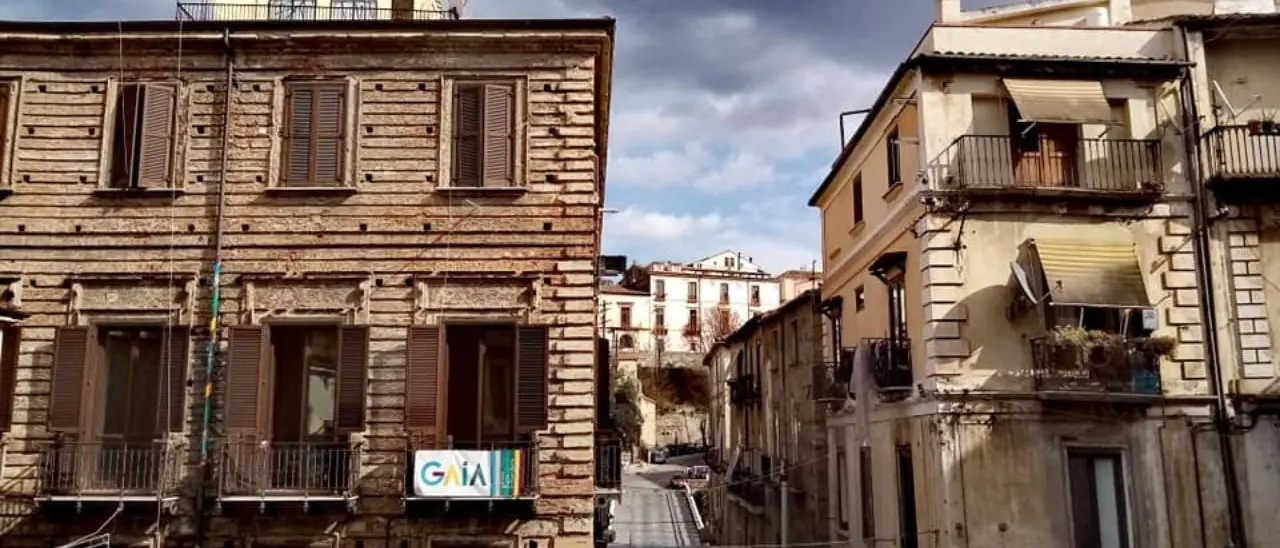 “Diapason – Vibrazioni che celebrano la musica”, a Cosenza l'esposizione collettiva dedicata al suono