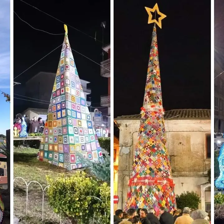 Gli alberi di Natale all’uncinetto in Calabria: così ricami colorati invadono i paesi