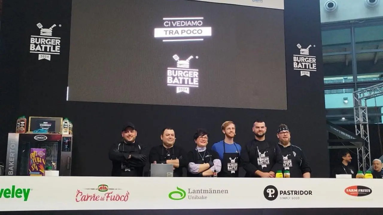 Il panino del tropeano Cosmo Fiocca tra i più buoni d’Italia: sfiorata la vittoria alla Burger Battle di Rimini