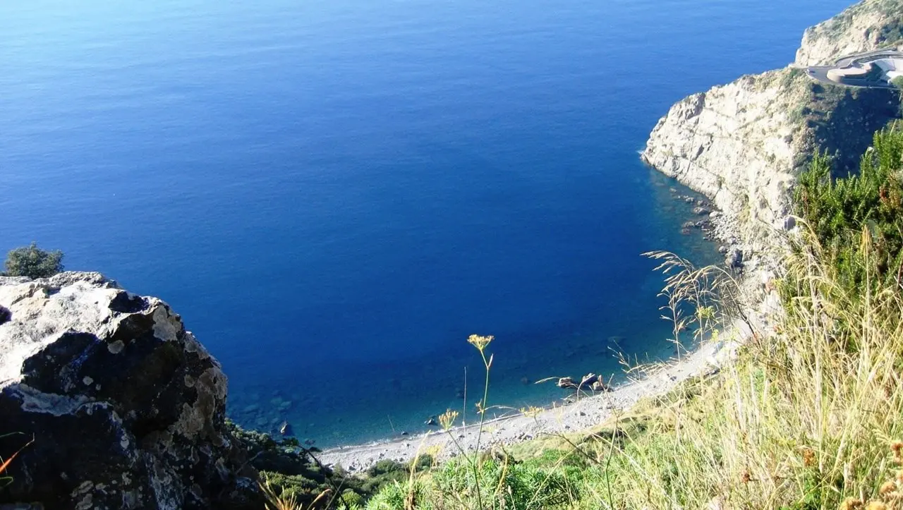 Un sentiero in paradiso: i 13 chilometri del Tracciolino sono un sogno a occhi aperti tra Palmi e Bagnara