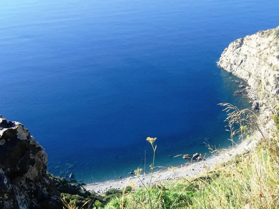 Un sentiero in paradiso: i 13 chilometri del Tracciolino sono un sogno a occhi aperti tra Palmi e Bagnara