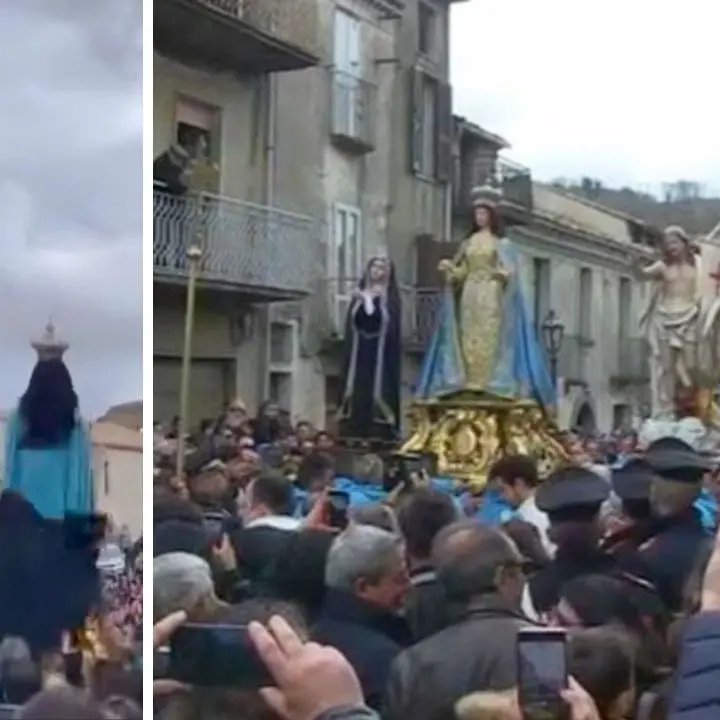 Il fascino senza tempo della Cunfrunta di Girifalco, qui le statue portate a spalla sono quattro