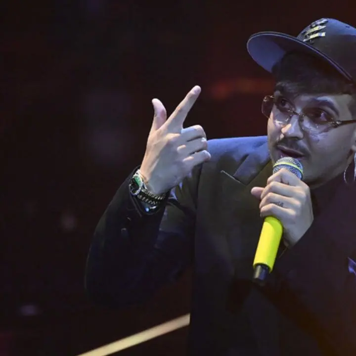 Geolier in Calabria, a Cirella di Diamante la tappa del tour del rapper partenopeo