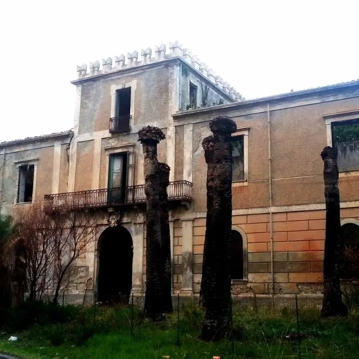 Villa De Nobili a Sellia Marina, un maestoso ed elegante palazzo del ’700 a pochi passi dalla costa ionica