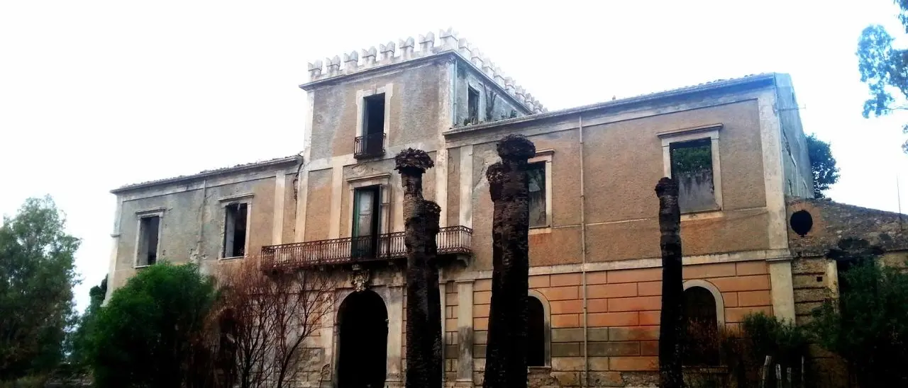 Villa De Nobili a Sellia Marina, un maestoso ed elegante palazzo del ’700 a pochi passi dalla costa ionica