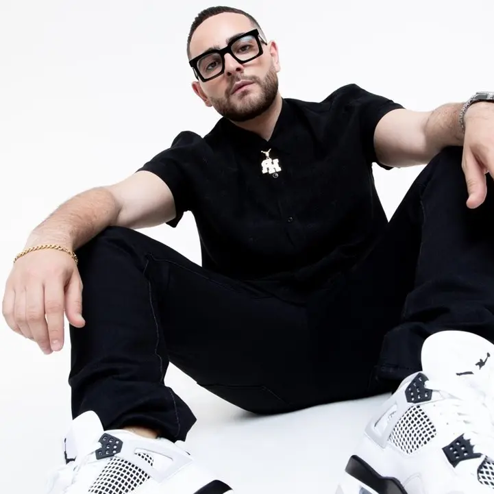 Rocco Hunt protagonista della Serata italiana al Le Club di Locri
