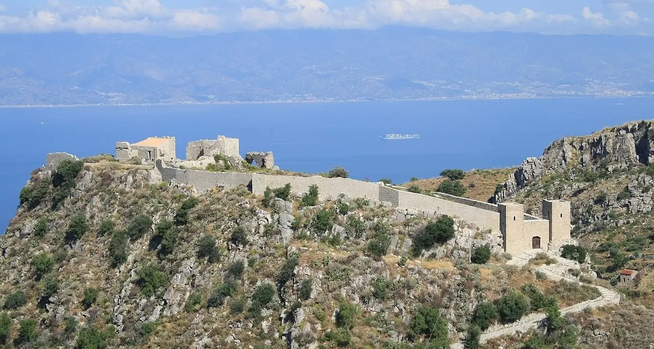 Il Castello di San Niceto: a Motta San Giovanni un gioiello bizantino tra storia e leggenda