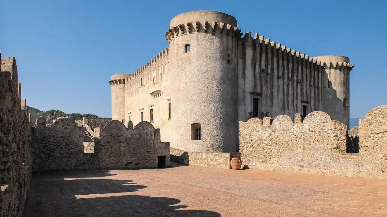 Castelli e torri patrimonio storico culturale inestimabile, ecco i principali nella Costa dei Saraceni