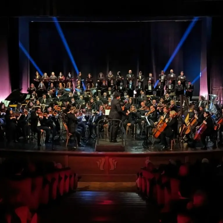 La musica lirica approda a Polistena: in programma il concerto con il gran galà e l’omaggio al maestro Morricone