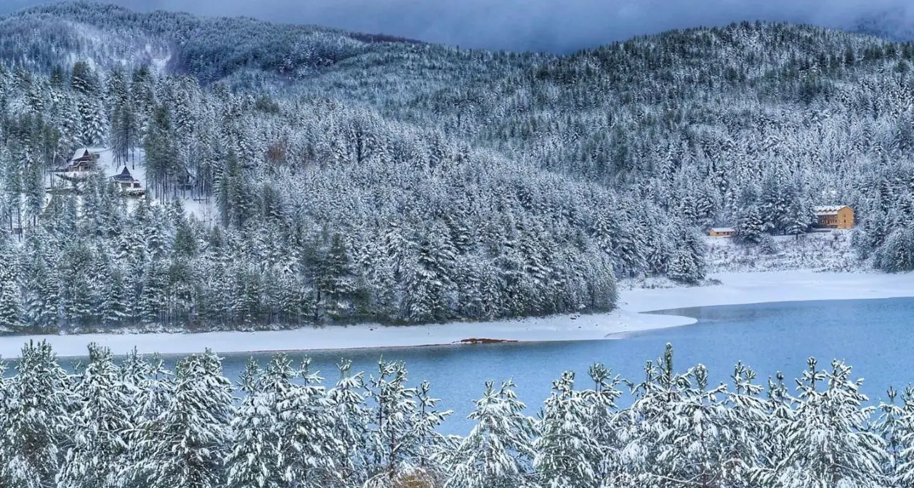 Neve, freddo e temporali in arrivo:\u00A0maltempo in Calabria per il weekend dell’Immacolata\n