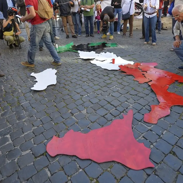 <p>Calabria ultima per livelli di cura, l'ombra dell'autonomia differenziata sulla sanità: «Occhiuto stoppi le pre-intese»</p>