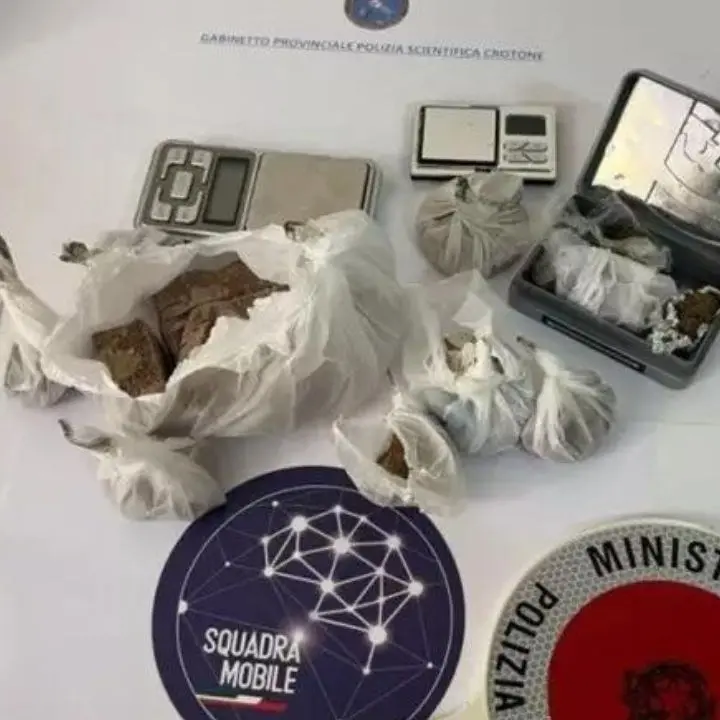 Crotone, trovato con 400 grammi di eroina: arrestato un 34enne