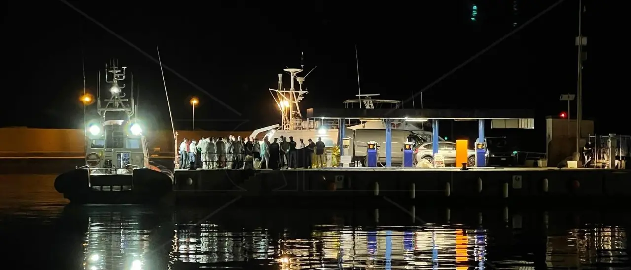 Naufragio di migranti al largo della Calabria, recuperati altri 14 cadaveri: il numero dei morti sale a 34